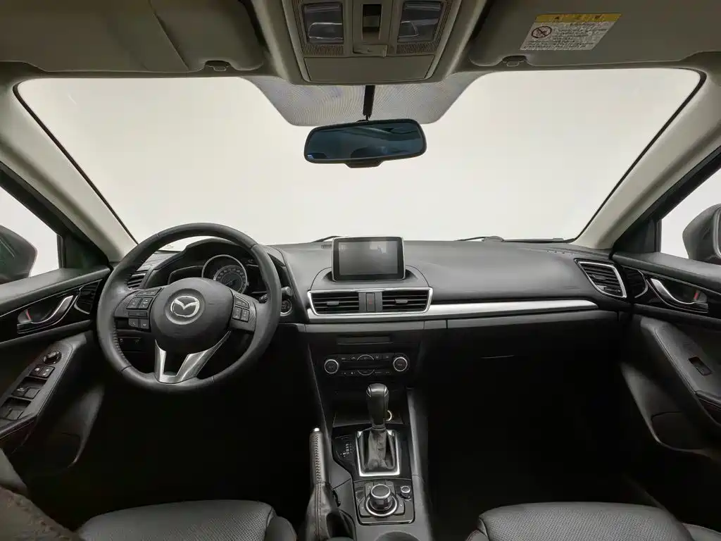 Mazda 3 Axela 2016