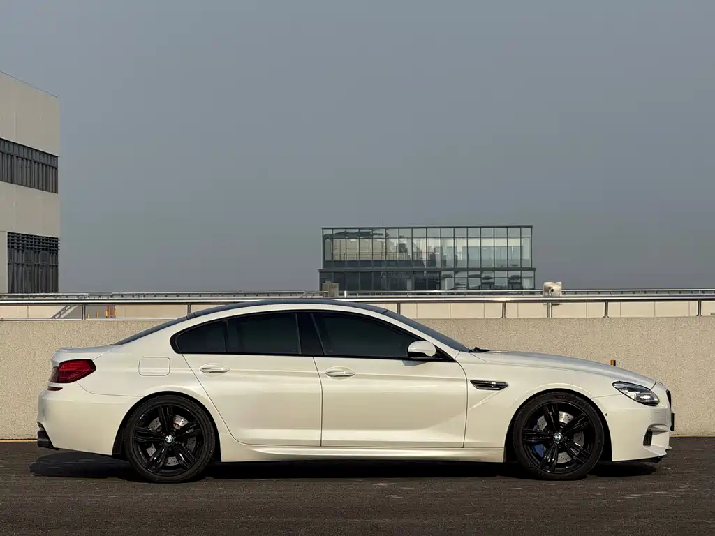BMW M6 2020 — фото 17