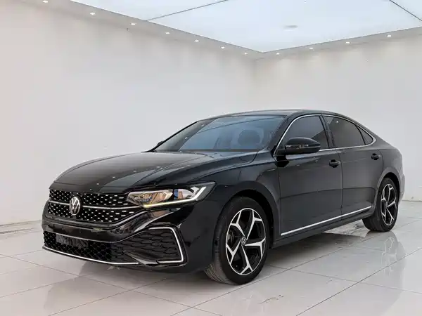 Volkswagen Passat 2024