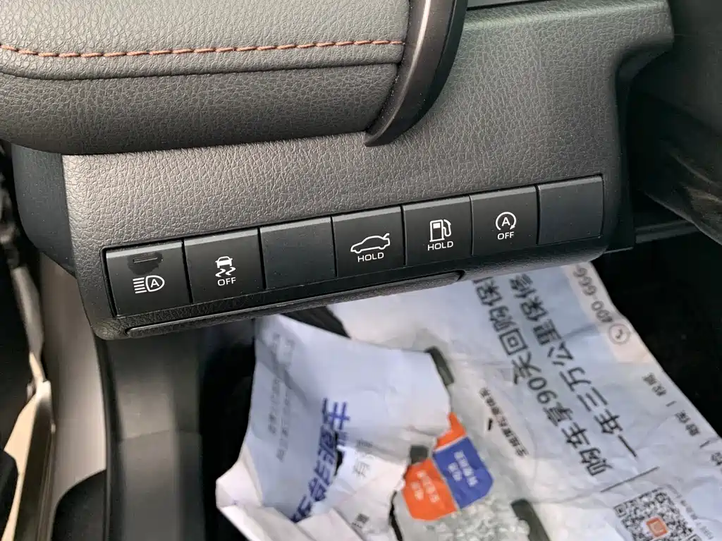 Toyota Camry 2022 — фото 13