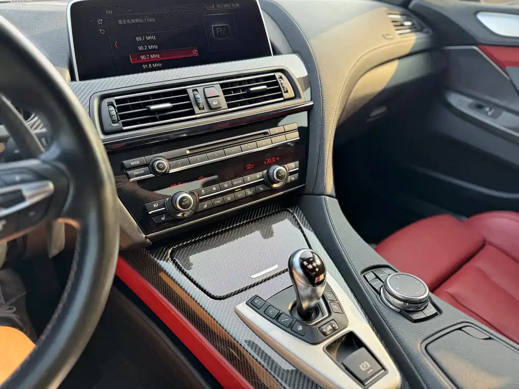 BMW M6 2020 — фото 15