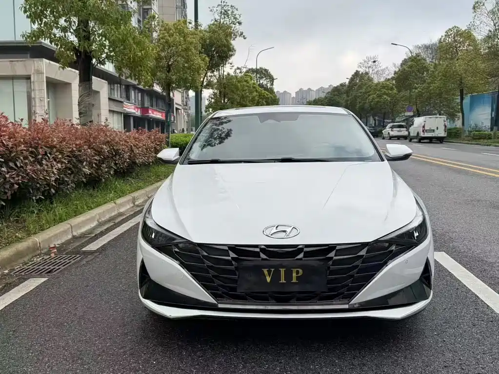 Hyundai Elantra 2021