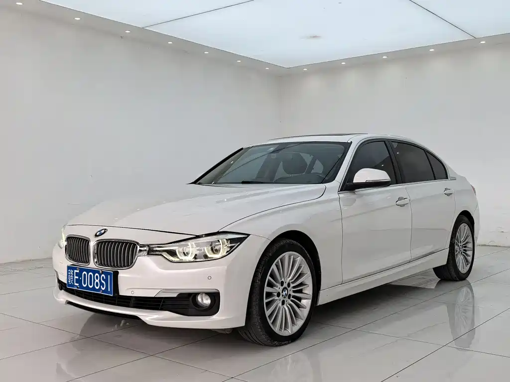 BMW 3 Series 2018 — фото 1