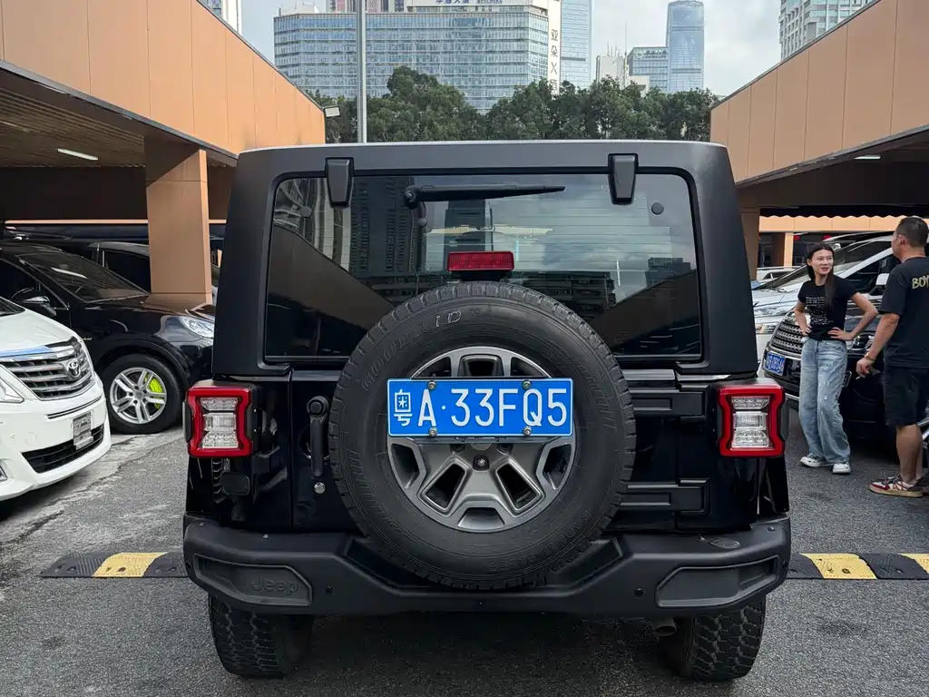 Jeep Wrangler 2018 — фото 7