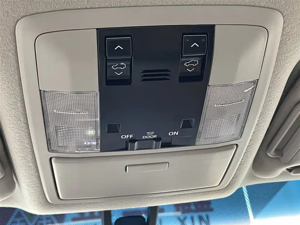 Toyota Prado 2020 — фото 24