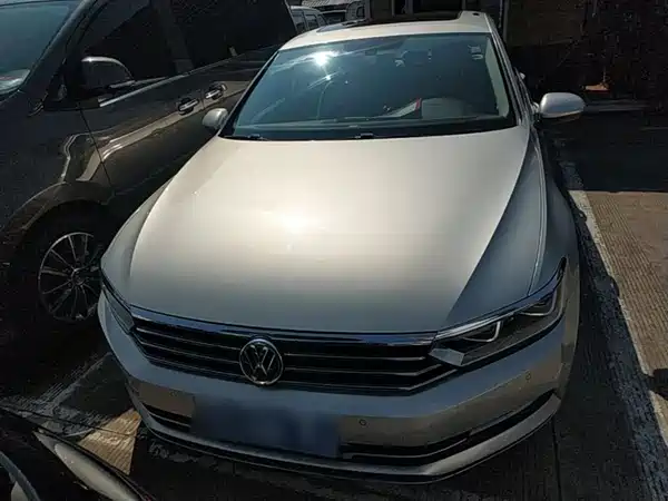 Volkswagen Magotan 2016