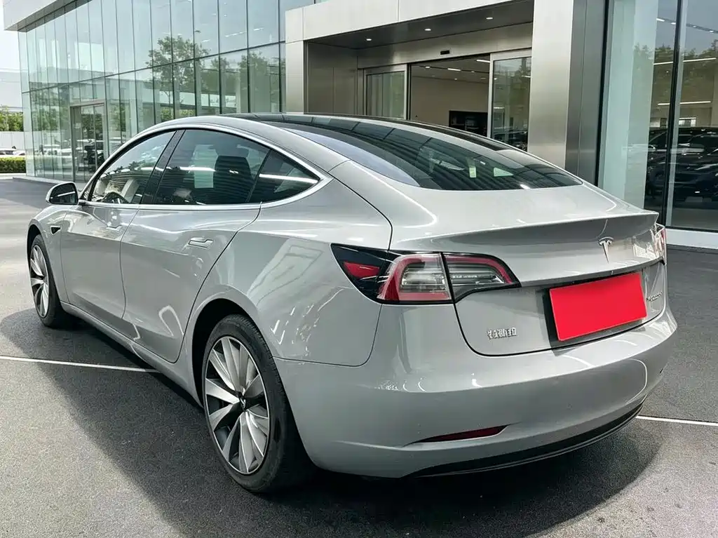 Tesla Model 3 2020 — фото 4