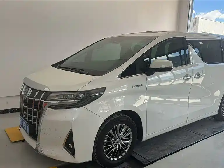 Toyota Alphard 2022 — фото 2