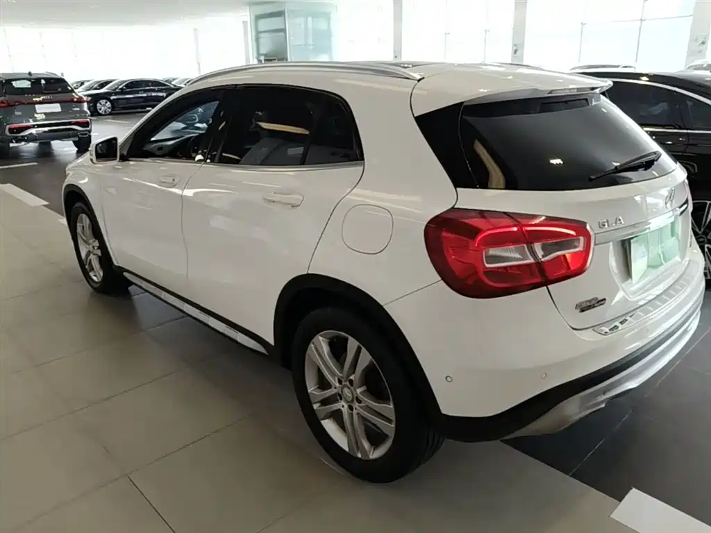Mercedes-Benz GLA 2016 — фото 5