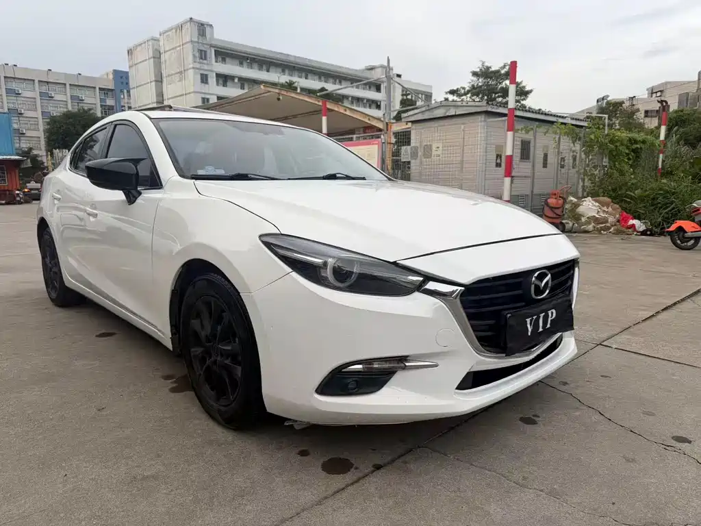 Mazda 3 Axela 2017 — фото 3