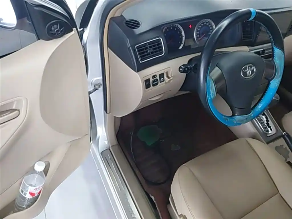 Toyota Corolla 2015 — фото 16