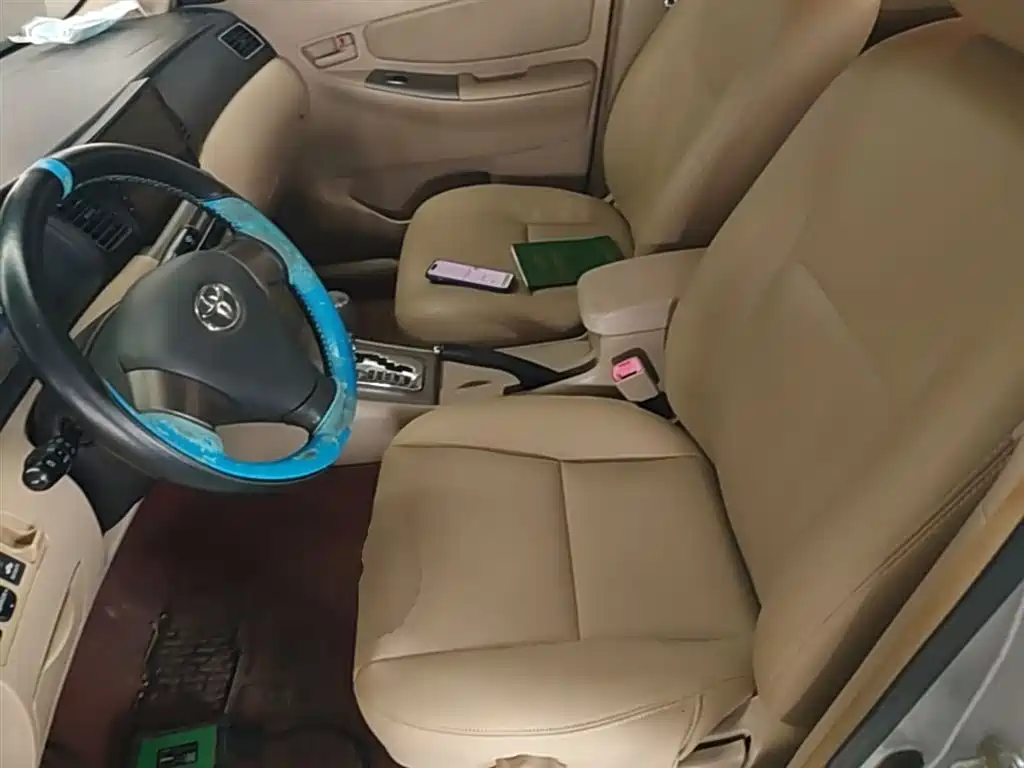 Toyota Corolla 2015 — фото 15