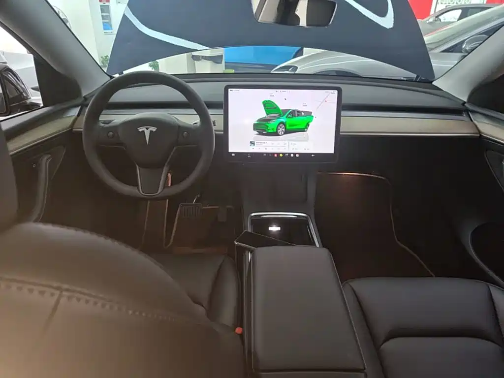 Tesla Model Y 2023 — фото 10