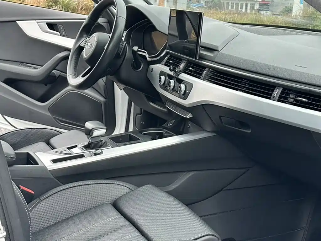 Audi A4L 2022 — фото 17