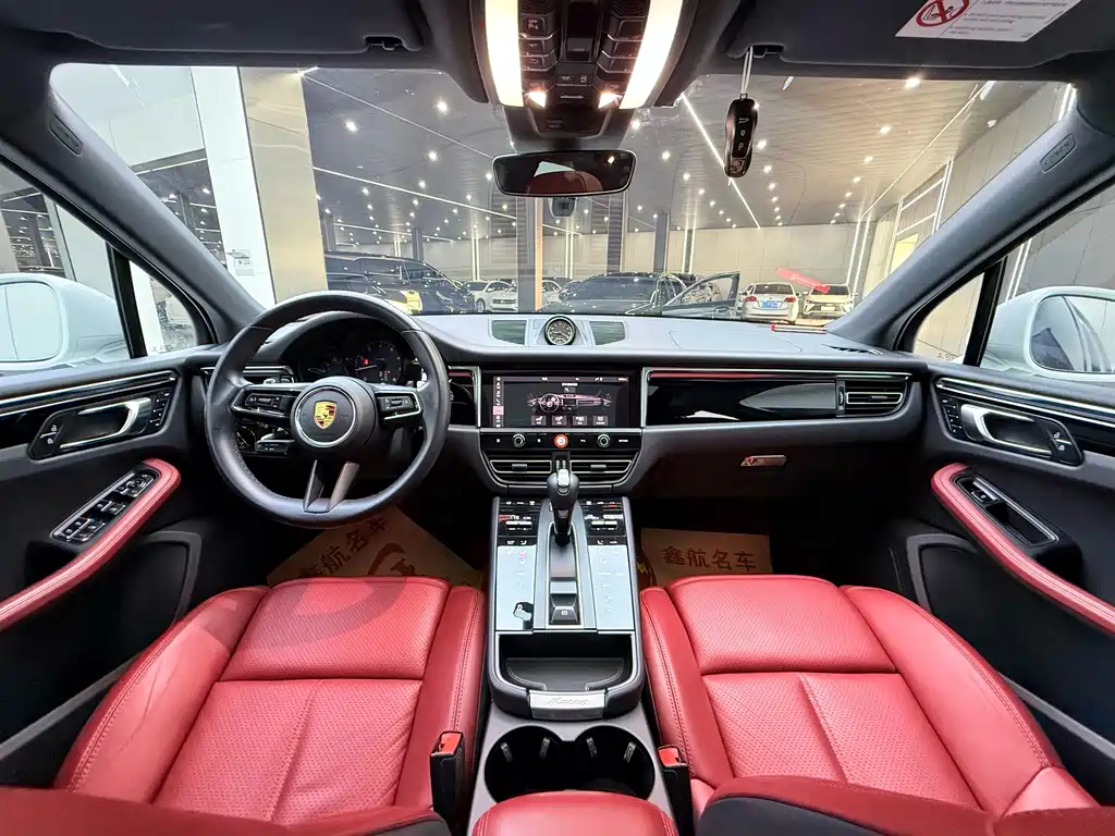 Porsche Macan 2023 — фото 14
