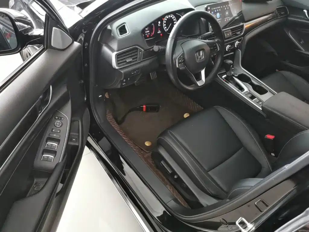 Honda Accord 2022 — фото 16