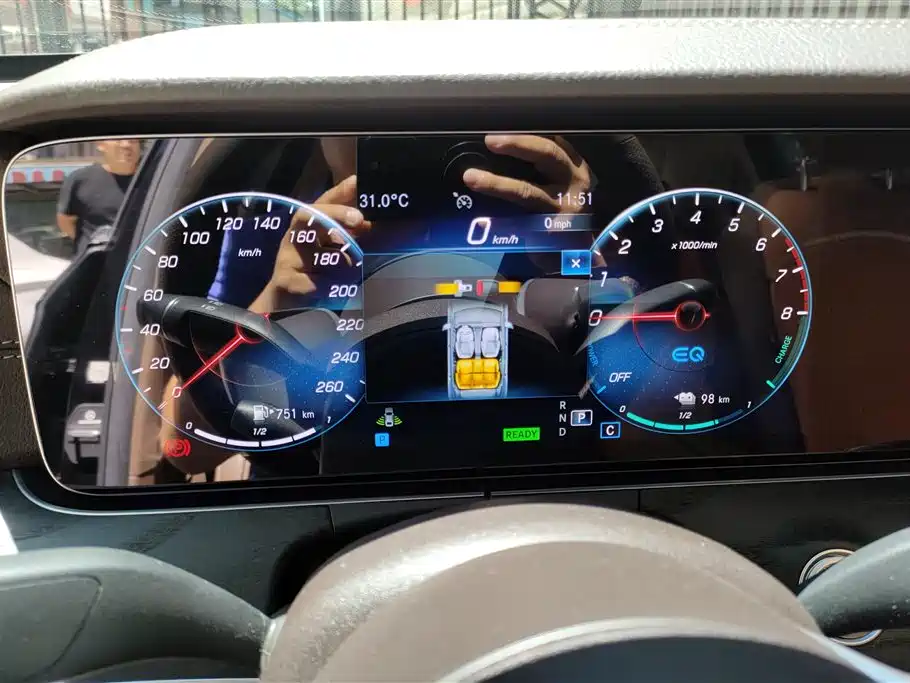 Mercedes-Benz E-Class New Energy 2022 — фото 14