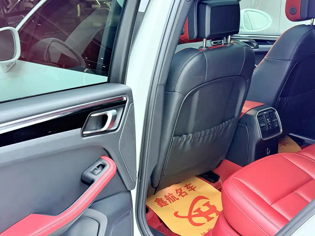 Porsche Macan 2023 — фото 8
