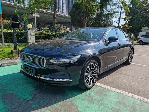 Volvo S90 2024