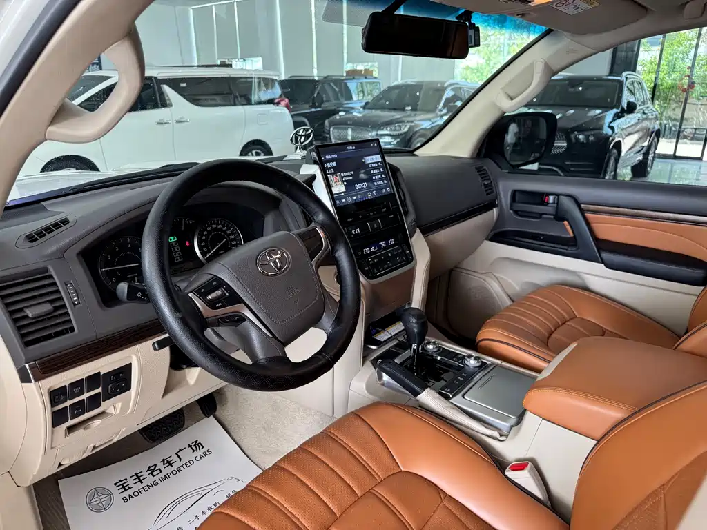 Toyota Land Cruiser 2019 — фото 4