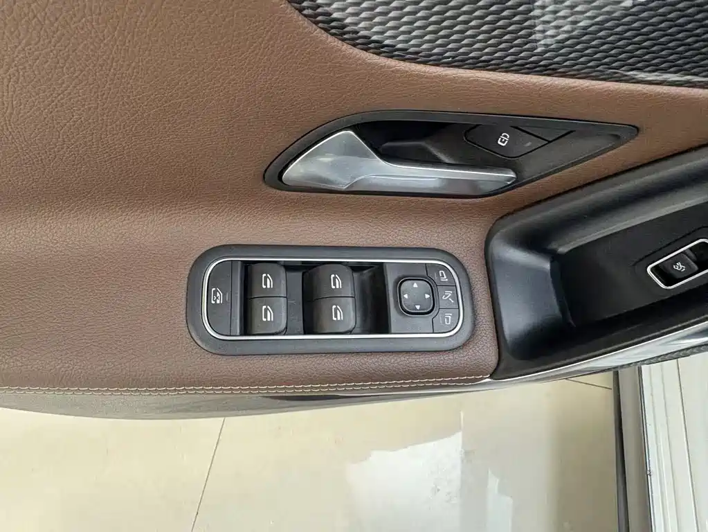 Mercedes-Benz A-Class 2019 — фото 10