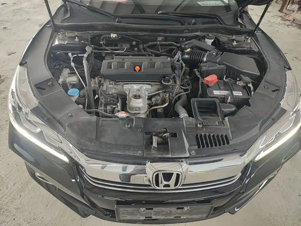 Honda Accord 2018 — фото 20