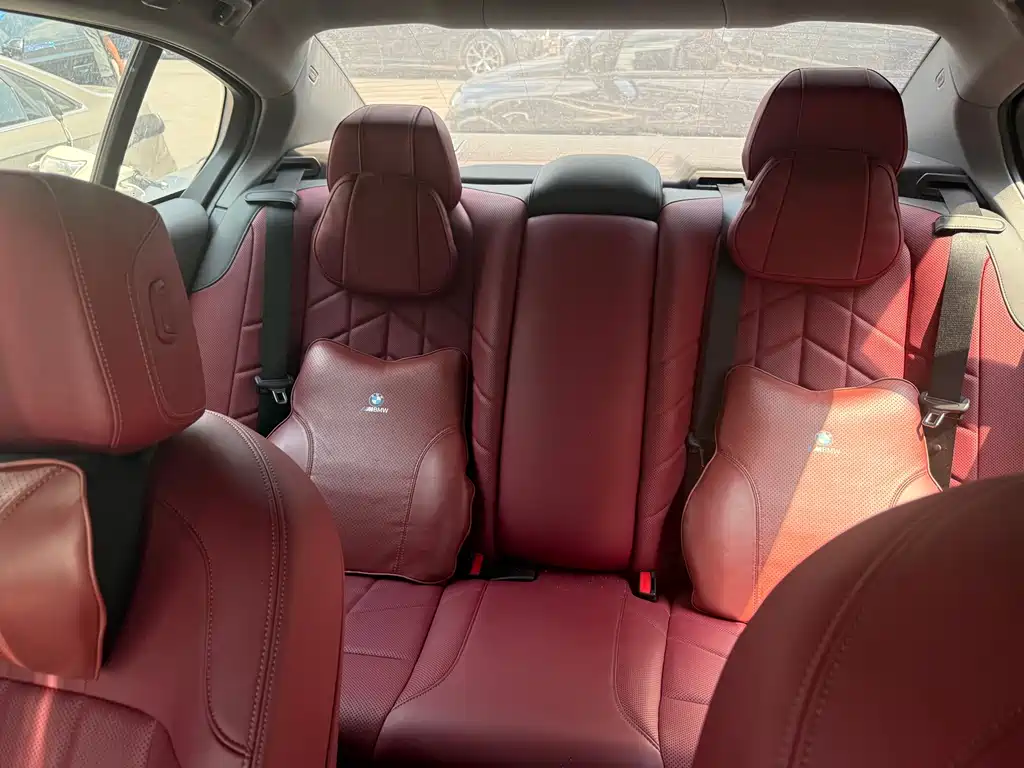 BMW 5 Series 2025