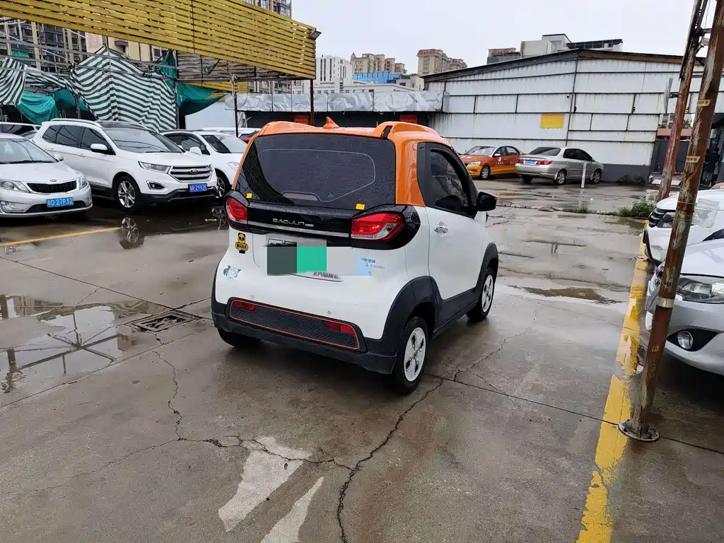 Baojun E100 2020