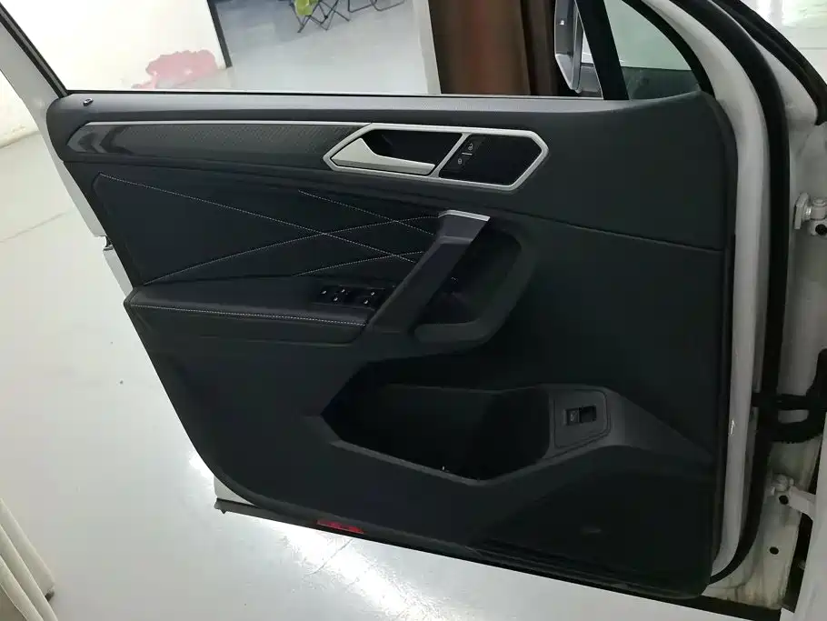 Volkswagen Tiguan L 2024