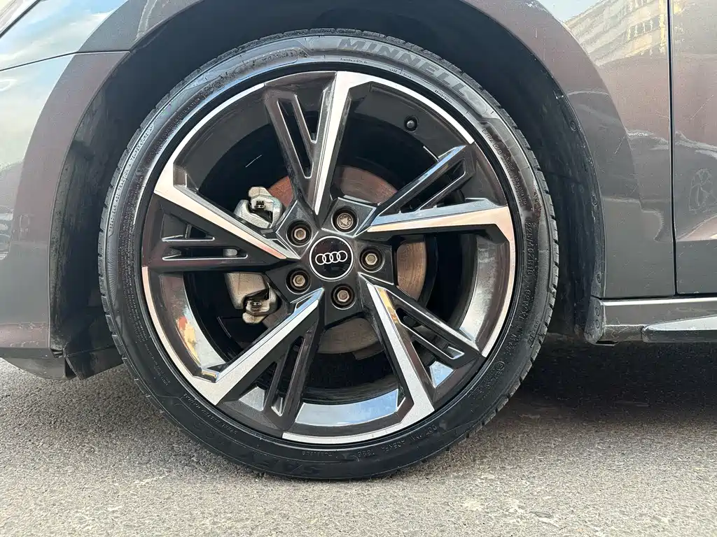 Audi A3 2023 — фото 18