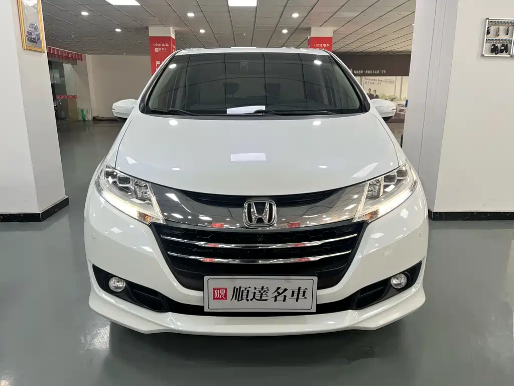 Honda Odyssey 2017 — фото 2