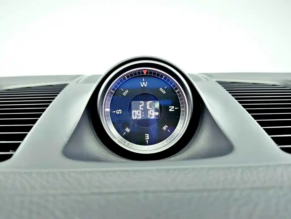 Porsche Cayenne 2022 — фото 15