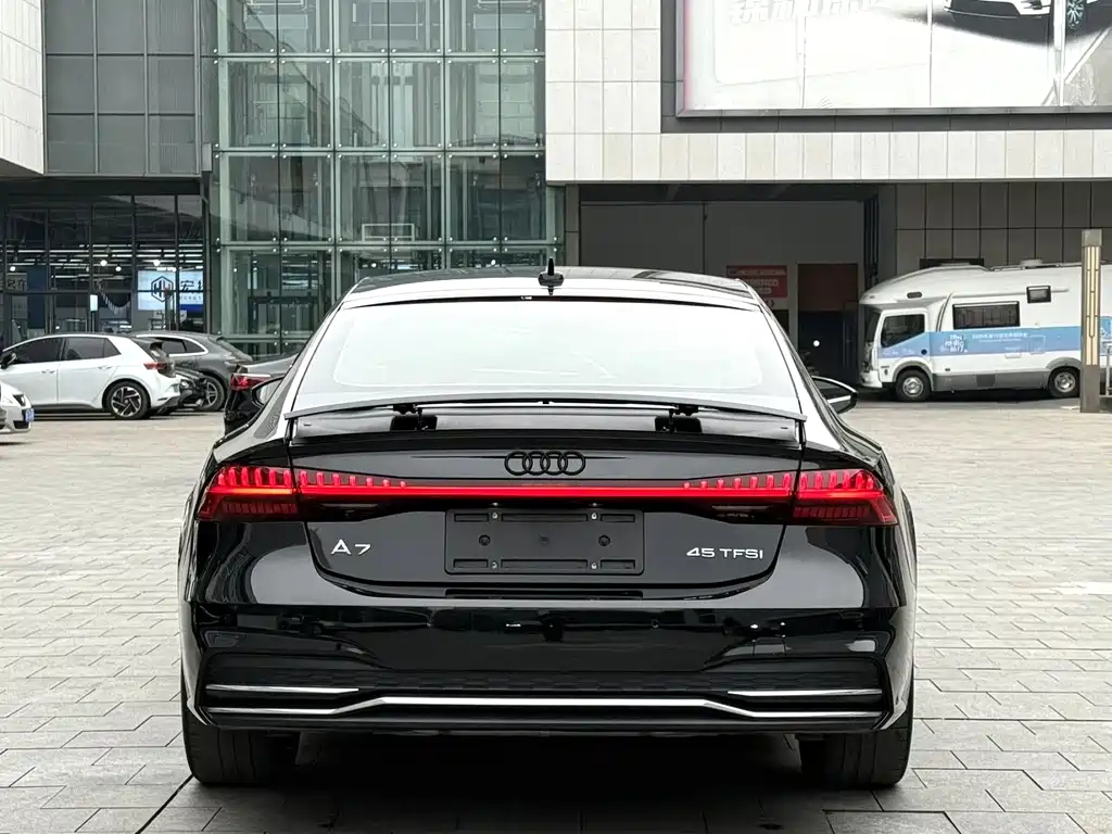 Audi A7 2023 — фото 7