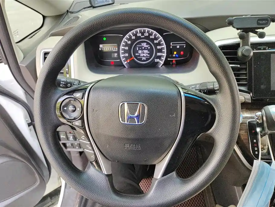 Honda Odyssey 2017 — фото 15