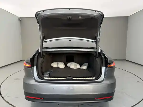 NIO ET7 2024