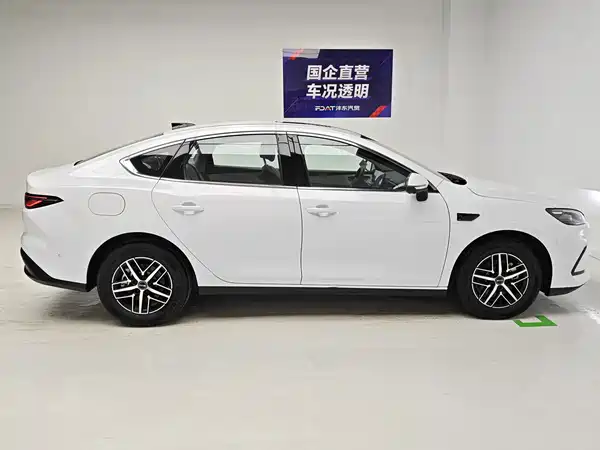BYD Seal 05 DM-i 2025