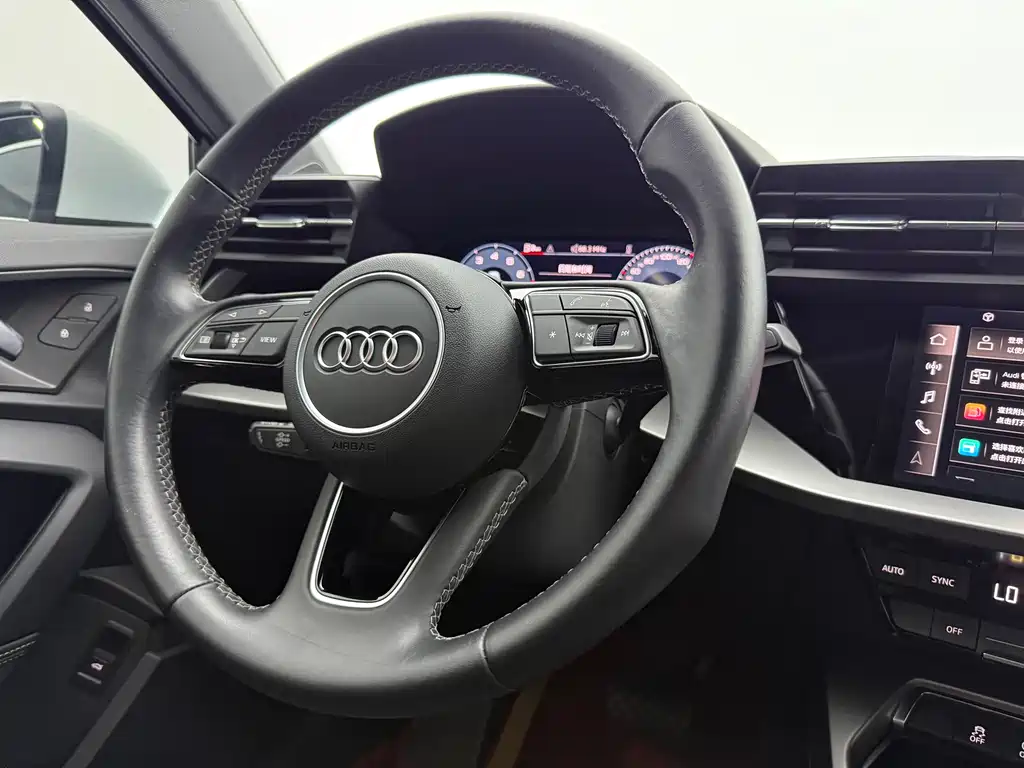 Audi A3 2023 — фото 14