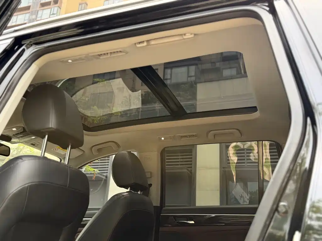 GAC Motor Trumpchi GS8 2017 — фото 12