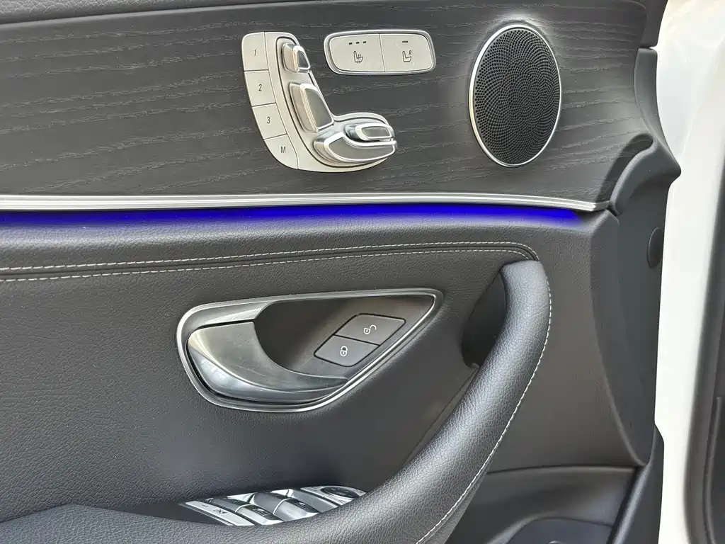 Mercedes-Benz E-Class 2020 — фото 8