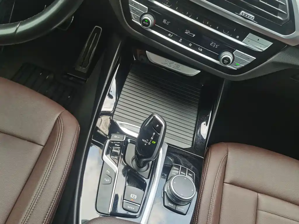 BMW X3 2019 — фото 16