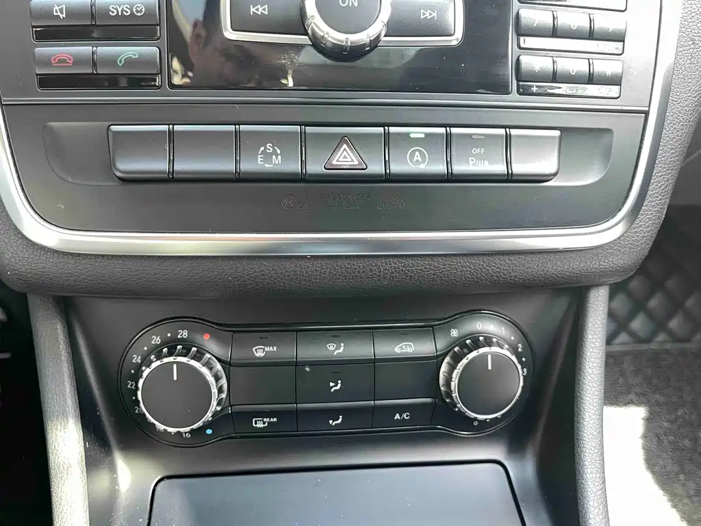 Mercedes-Benz GLA 2015 — фото 14