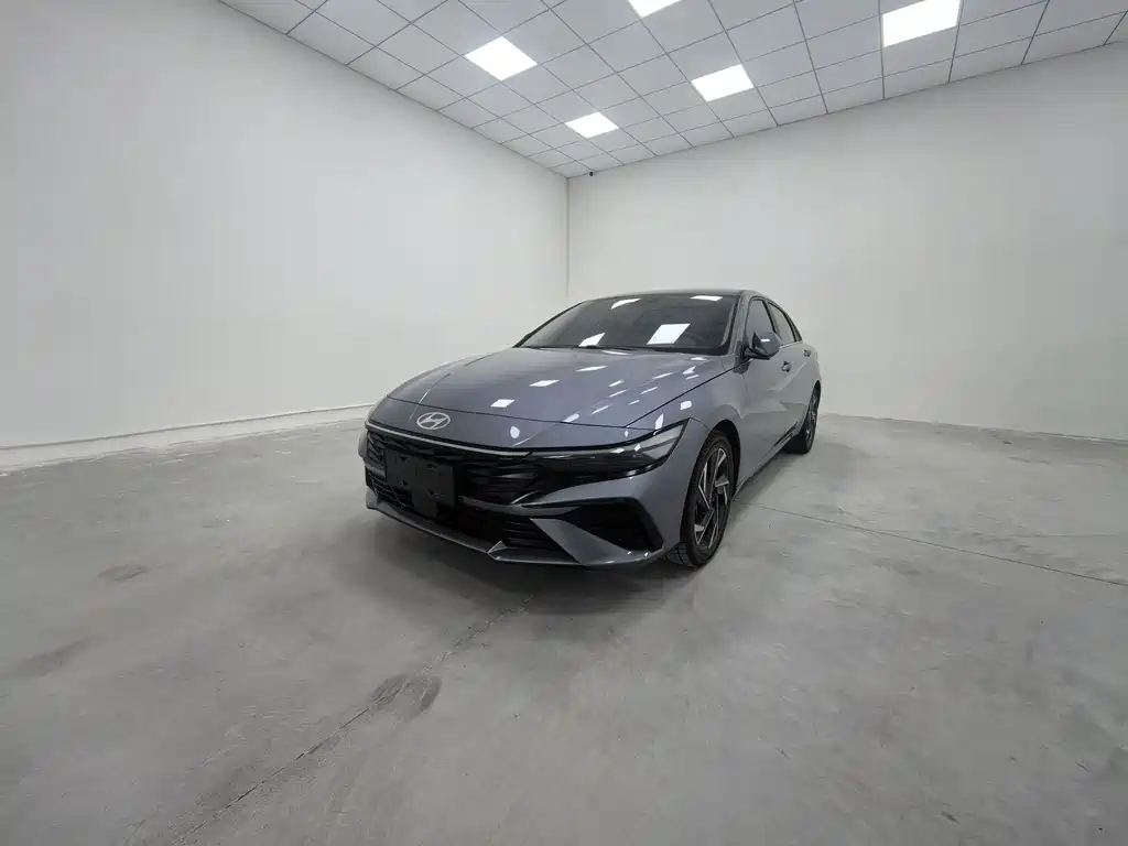 Hyundai Elantra 2024