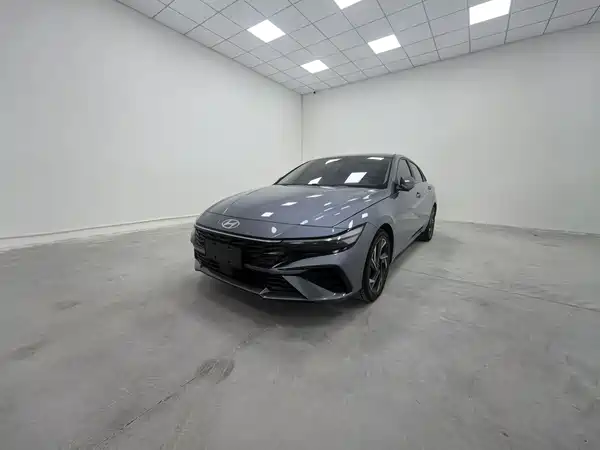 Hyundai Elantra 2024