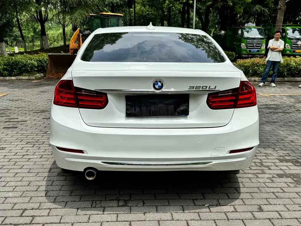 BMW 3 Series 2013 — фото 14