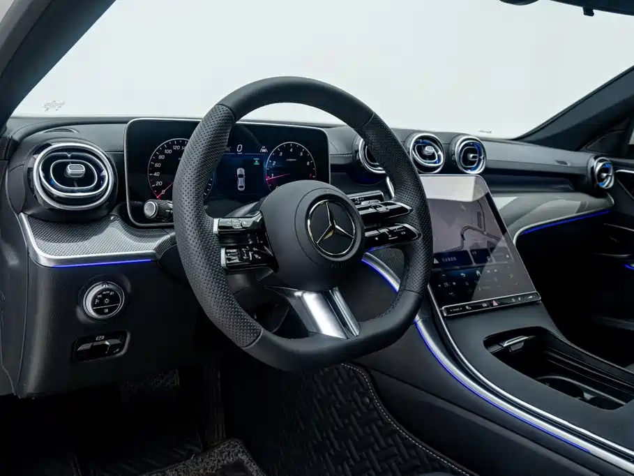 Mercedes-Benz C-Class 2024 — фото 21