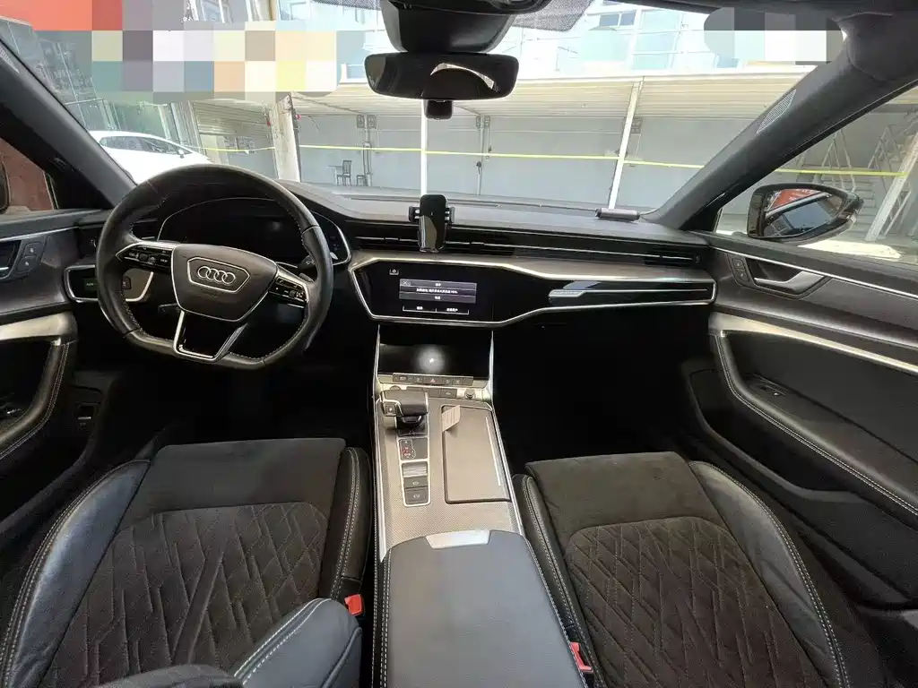 Audi A6L 2022