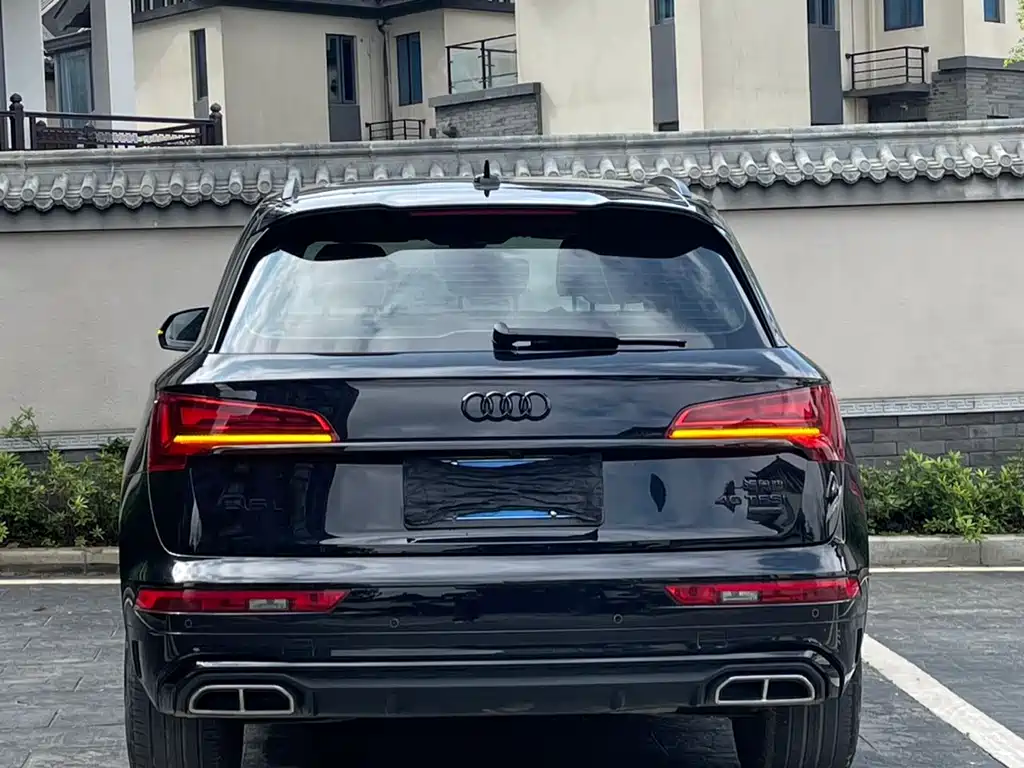 Audi Q5L 2023 — фото 8