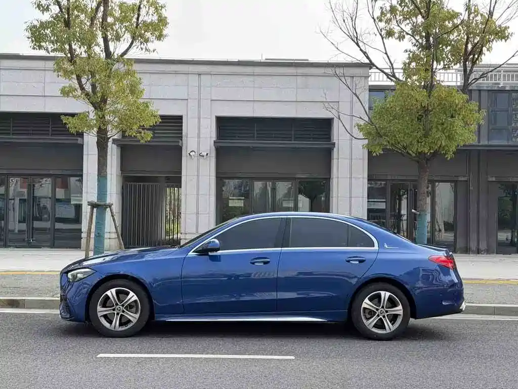 Mercedes-Benz C-Class 2022