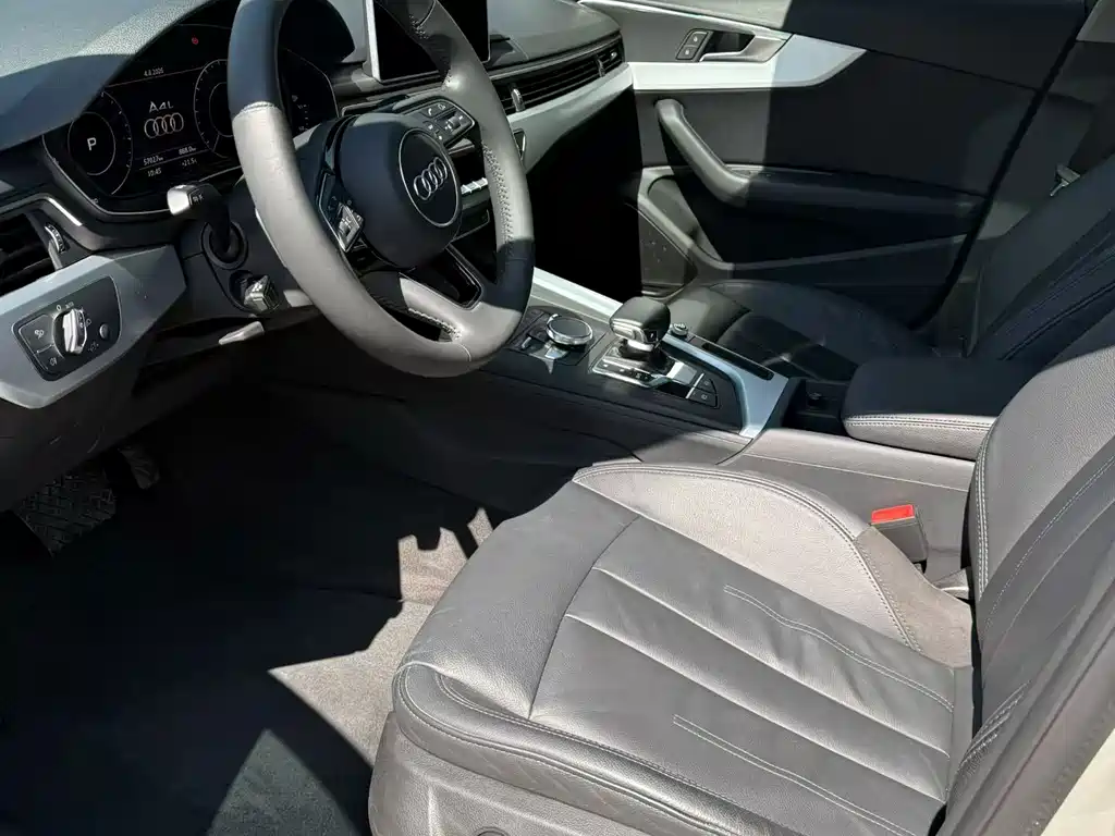 Audi A4L 2019