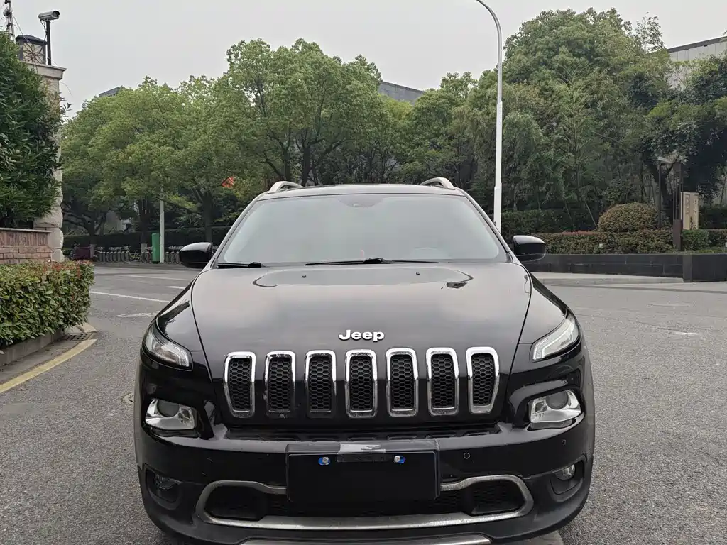 Jeep Cherokee 2016 — фото 2